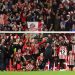 Sunderland y una foto de celebración del equipo que habían esperado dos años para tomarse