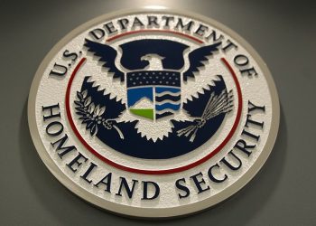 La administración Trump abandonará la lotería aleatoria de visas H-1B