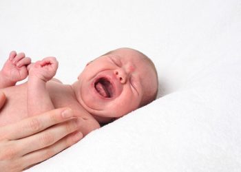 Sin pruebas, el panel de vacunas de RFK Jr. rechaza la recomendación de vacunarse contra la hepatitis B