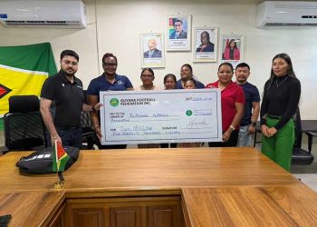 GFF aporta 2,5 a la RFA Senior Women's League