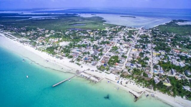 Holbox sube en un año 10 puntos de ocupación y ronda el 80%