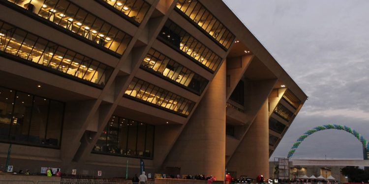 El siniestro plan para demoler un ícono brutalista en Dallas