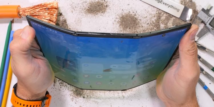 Mire cómo TriFold de Samsung obtiene un desafortunado primer lugar en esta prueba de durabilidad