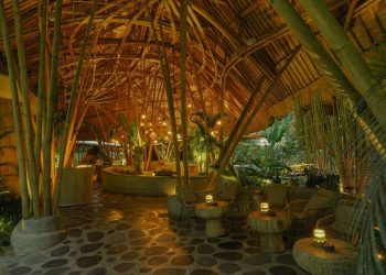 23 mejores restaurantes en Bali para disfrutar de mariscos después del surf, menús de degustación veganos y clásicos indonesios