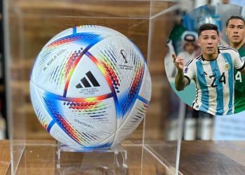 Increíble: exhiben la pelota del gol de Enzo Fernández a México en un frigorífico :: Olé