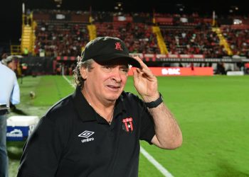 Esto dice Óscar Ramírez sobre el 'run run' de jugador que podría salir de Alajuelense