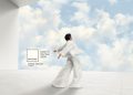 El color del año de Pantone suena sobre el blanco