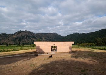 Casa LIMA / Pezo von Ellrichshausen