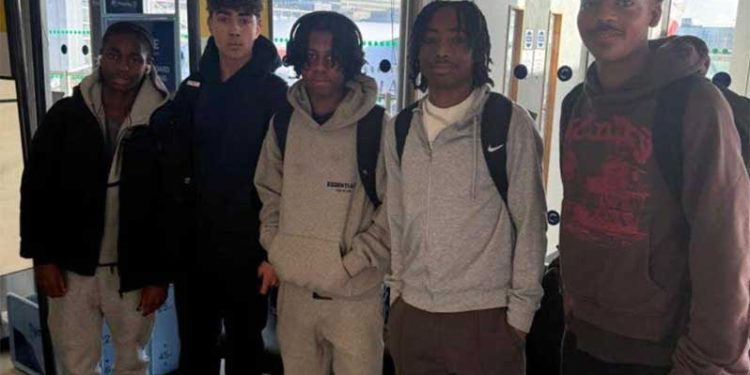 La TTFA busca jugadores con sede en el Reino Unido para fortalecer su grupo