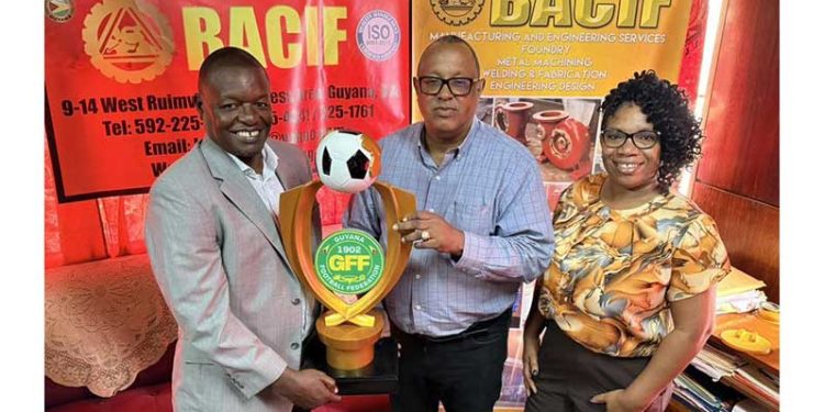 BACIF restituye el Trofeo de la Copa Súper 16