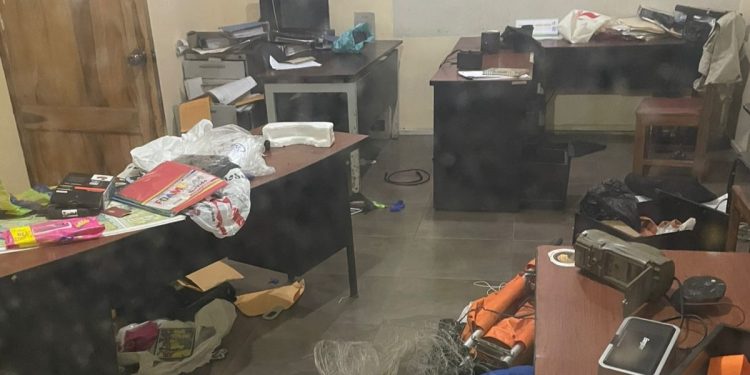 Delincuentes asaltan la reserva Manglares Churute y se llevan vehículos oficiales