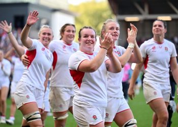 La ganadora de la Copa Mundial de Rugby Lark Atkin-Davies anuncia su embarazo