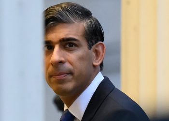 Sunak dice que a los ministros se les dijo que no realizaran intervenciones de Covid 'demasiado pronto': último