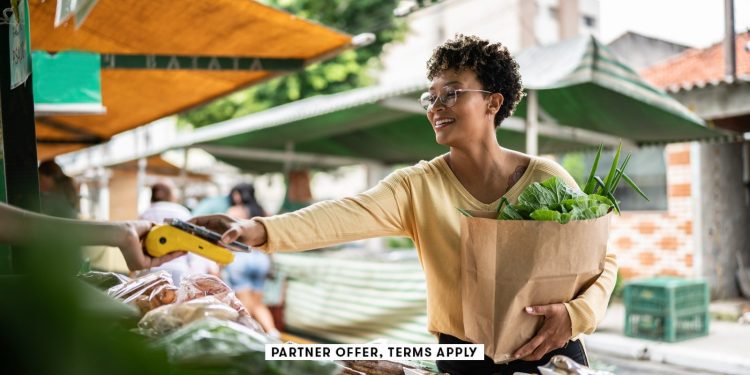 Cómo maximizar las tarjetas de crédito para su mudanza a través del país