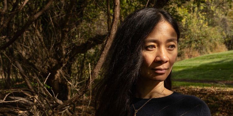 Chloé Zhao ha mirado al vacío