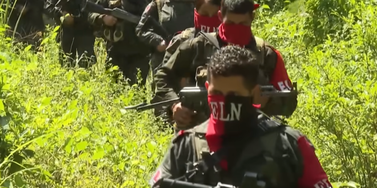 Los rebeldes del ELN de Colombia se preparan para la batalla en medio de la amenaza de 'intervención' de Trump | Noticias de Donald Trump