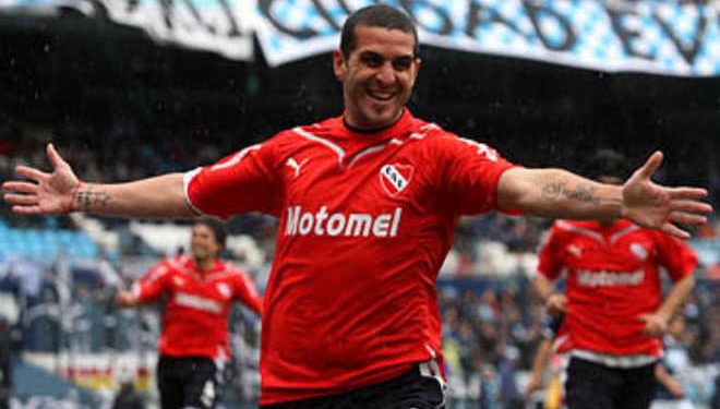 Un ex Independiente a las trompadas en un Fútbol 5 :: Olé