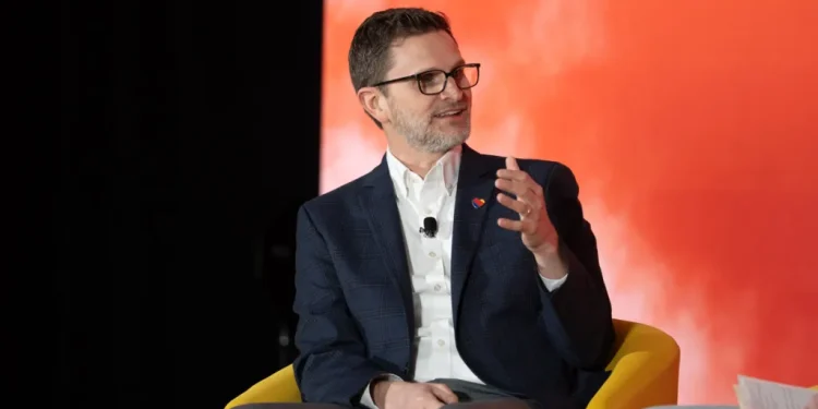 El ejecutivo de Southwest Airlines defiende los cambios y dice que la red es un «gran diferenciador»