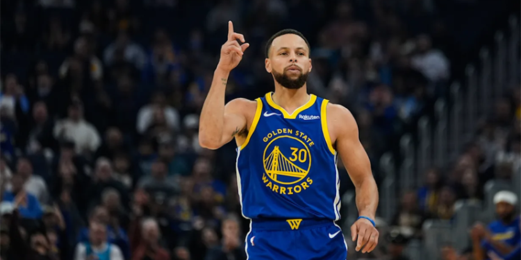 Los Warriors desperdician otra actuación histórica de Curry en la derrota ante los Timberwolves
