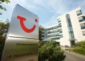 TUI Group apunta a casi $300 millones en recortes de costos