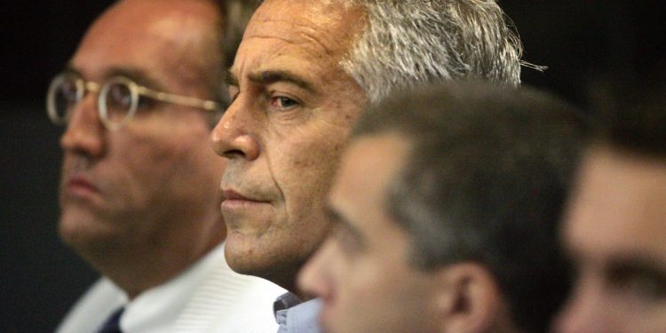 Un juez federal ordena que se abran los documentos del gran jurado de Epstein mientras el Departamento de Justicia se acerca a la fecha límite para publicar los archivos