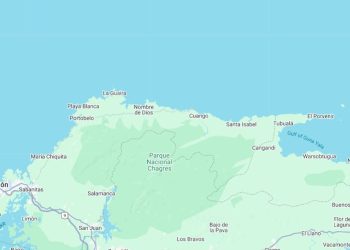 Naufragio de una embarcación con migrantes en la costa arriba de Colón deja una persona muerta