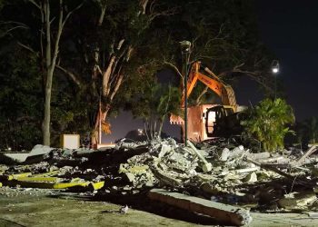 Demuelen monumento chino en el Mirador del Puente de las Américas; Alcaldía de Arraiján defiende la decisión