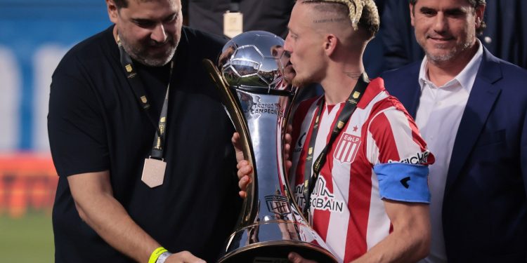 Estudiantes, un campeón para el recuerdo :: Olé