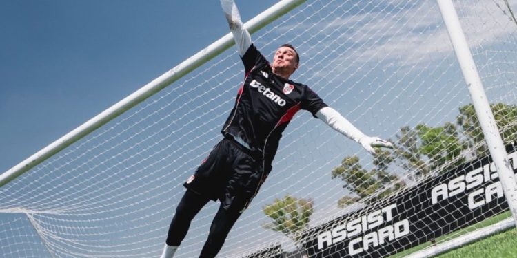 Por qué el 2026 de Armani marcará el destino del arco de River :: Olé