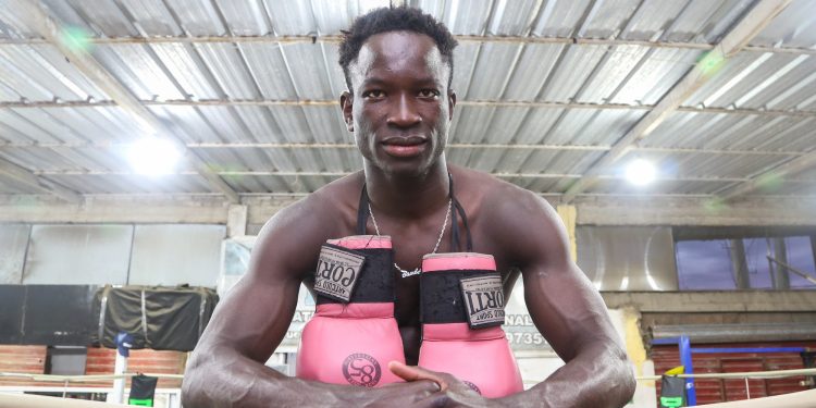 La historia de Toumba Niang, el autor de uno de los KO del 2025 :: Olé