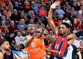 El Valencia sobrevive al agotamiento y supera al Baskonia