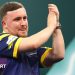 Campeonato Mundial de Dardos PDC: Luke Littler vence a Darius Labanauskas en la primera ronda