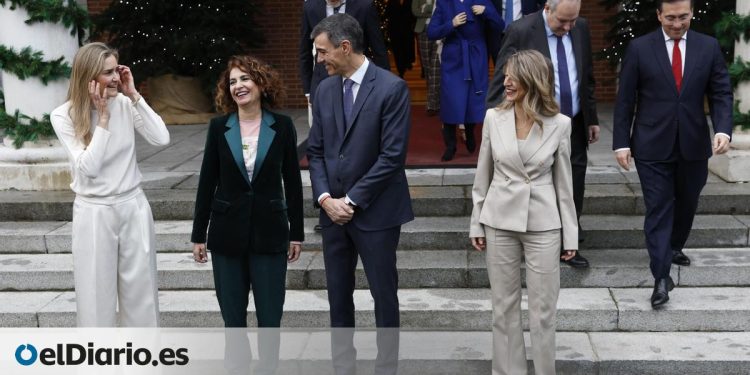 Sánchez gana tiempo para espantar el fantasma de un fin de ciclo mientras crece la preocupación en las federaciones