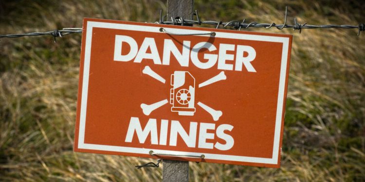 La prueba del agente de codificación Ars Technica AI: edición Buscaminas