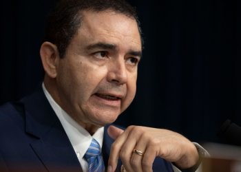 Trump indulta al demócrata Henry Cuellar, alegando ataque político a Biden | Noticias de Donald Trump