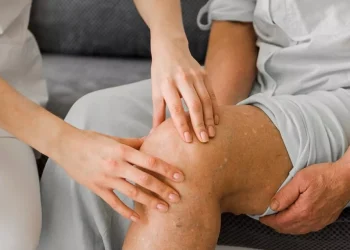 El desafío de las articulaciones en invierno: cómo frenar el impacto del frío y la humedad