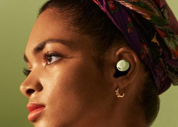 iOS 26.3 agrega emparejamiento rápido estilo AirPod para auriculares de terceros, pero hay un problema importante