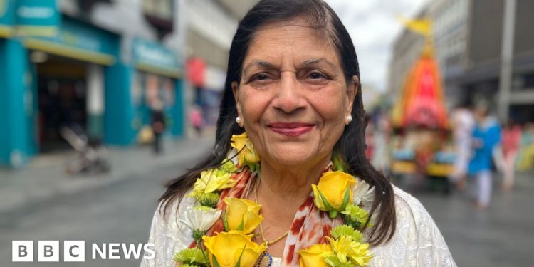 Homenajes como Manjula Sood de Leicester, la primera alcaldesa asiática del Reino Unido