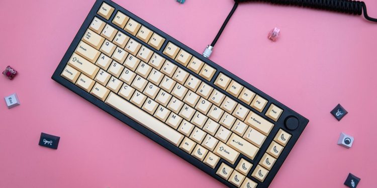 El próximo teclado autocargable de Lenovo satisfará sus necesidades de trabajo y juegos