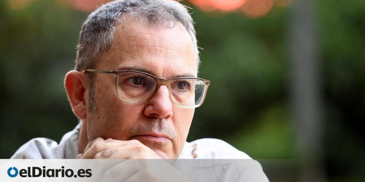 “Juntar a 70.000 personas frente a un escenario donde solo un 5% ve al artista no es crear comunidad”