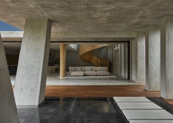 Casa Haras / Cinco Sólidos