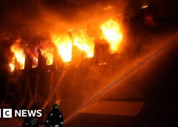 Ucrania acusa a Rusia de bombardear un barco turco en Odesa