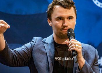 La muerte de Charlie Kirk condujo a una nueva era de jefes que vigilan las redes sociales