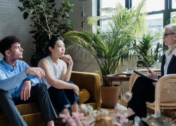 ¿Cómo se restaura una relación de pareja tras una infidelidad emocional?