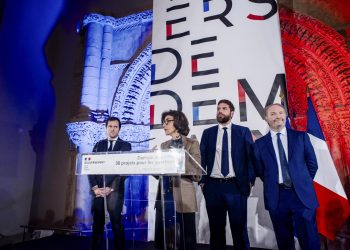 Estupendo después de los golpes de Matignon en los programas de búsqueda en la ciudad