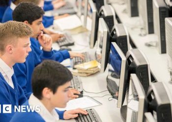 Los niños serán el objetivo de la estrategia del Reino Unido sobre violencia contra las mujeres