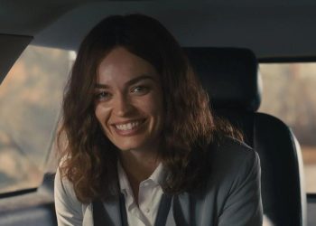 La salida en Francia de la película Ella McCay anulada después de su inicio en Estados Unidos