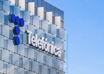 Telefónica ajusta el ERE para siete filiales y los sindicatos lo aprueban