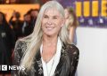 La ex nadadora olímpica Sharron Davies y el seleccionador de Islandia, Richard Walker, entre nuevos compañeros