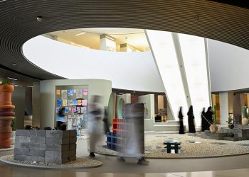 tanween se asocia con la semana del diseño de dubai y el grupo de diseño isola